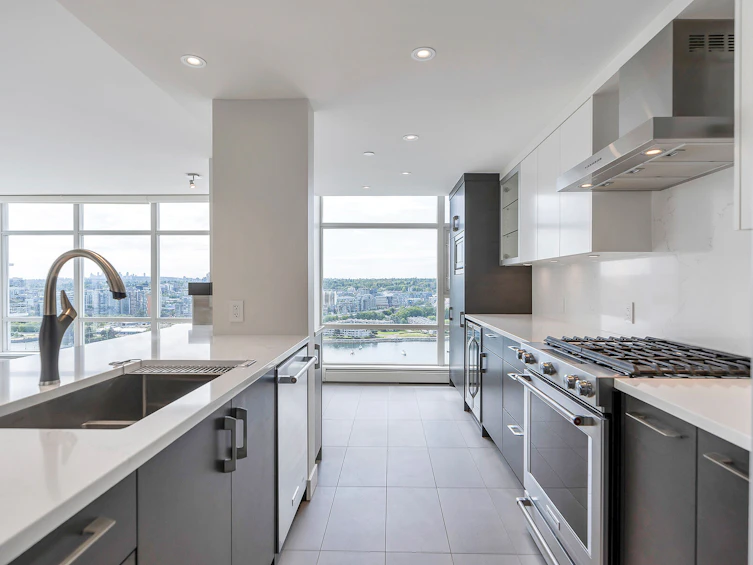 2706-198 Aquarius Mews, Vancouver, BC, V6Z 2Y4 - 12