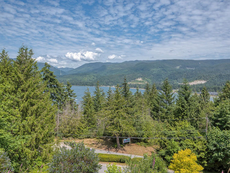 W201-5780 Trail Avenue, Sechelt, BC, V7Z 0K5 - 2