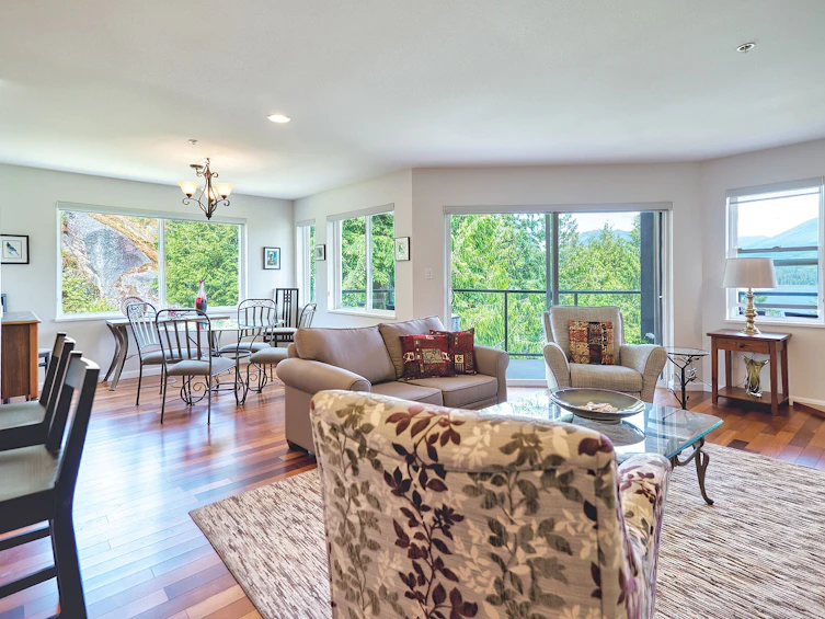 W201-5780 Trail Avenue, Sechelt, BC, V7Z 0K5 - 8