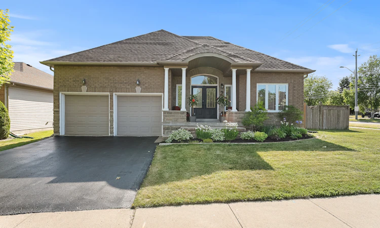 2 Rapley Boulevard