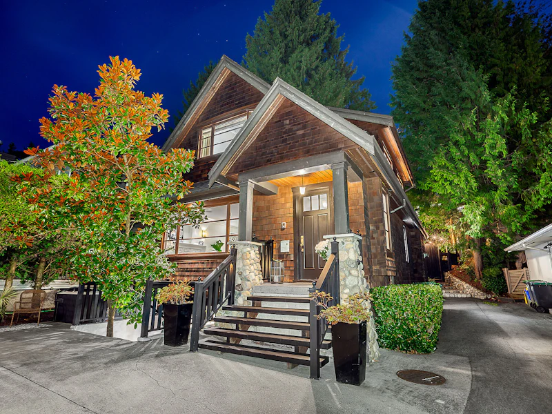 3394 Mahon Avenue, North Vancouver BC V7N 3T6