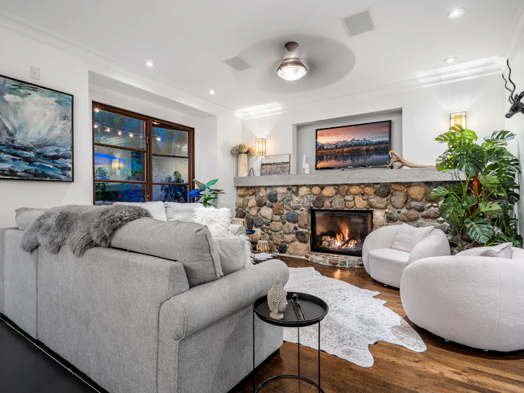3394 Mahon Avenue, North Vancouver, BC, V7N 3T6 - 9