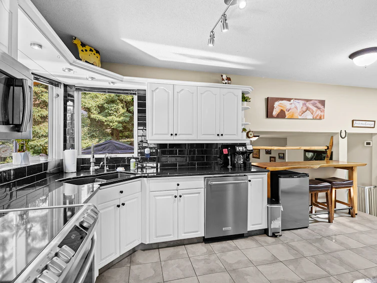 6651 Buchanan Road, Coldstream, BC, V1B 3C6 - 14