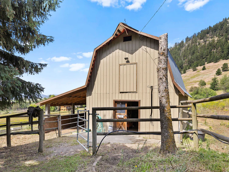 6651 Buchanan Road, Coldstream, BC, V1B 3C6 - 55