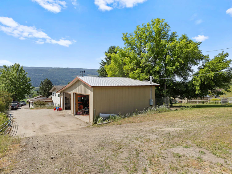 6651 Buchanan Road, Coldstream, BC, V1B 3C6 - 65