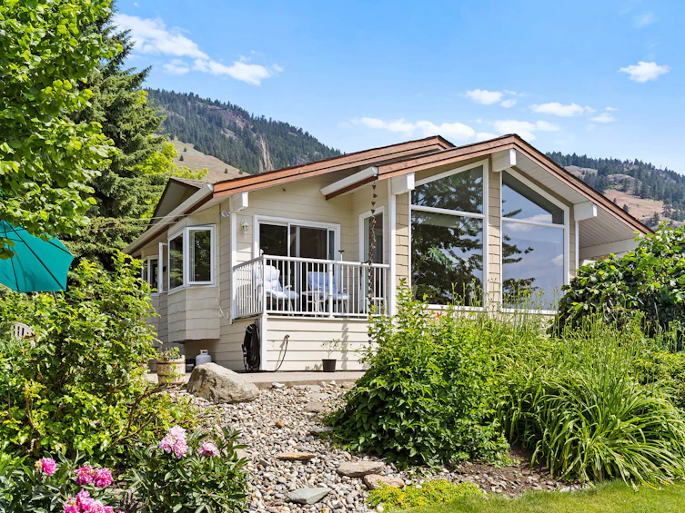 6651 Buchanan Road, Coldstream, BC, V1B 3C6 - 3