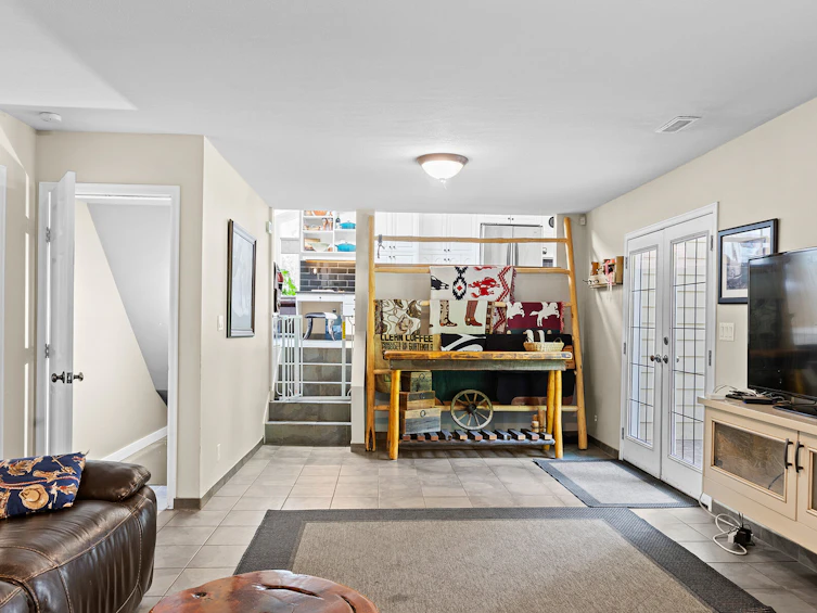 6651 Buchanan Road, Coldstream, BC, V1B 3C6 - 24