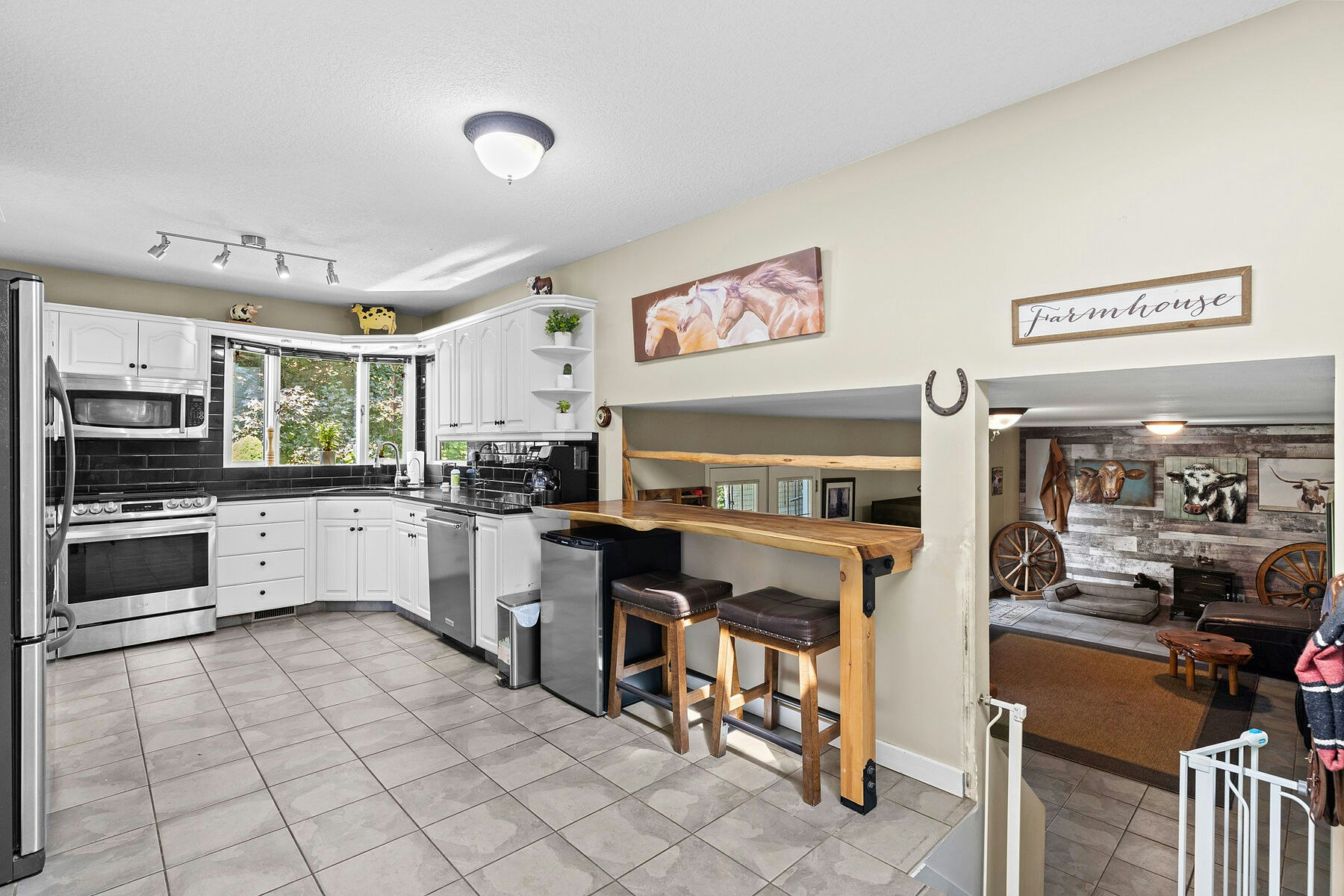 6651 Buchanan Road, Coldstream, BC, V1B 3C6 - 11