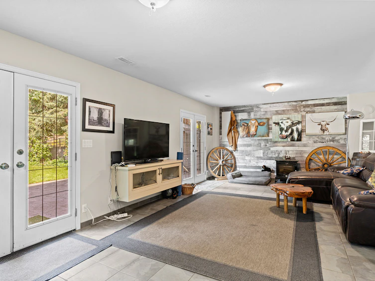 6651 Buchanan Road, Coldstream, BC, V1B 3C6 - 23