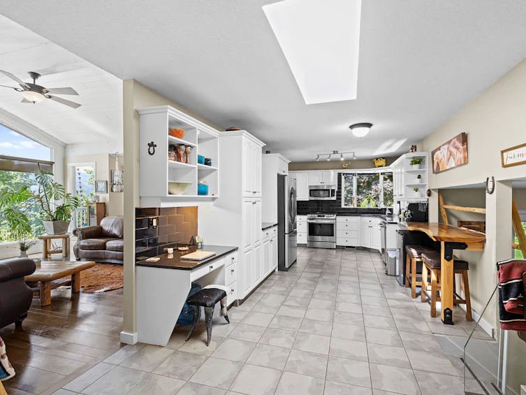 6651 Buchanan Road, Coldstream, BC, V1B 3C6 - 10
