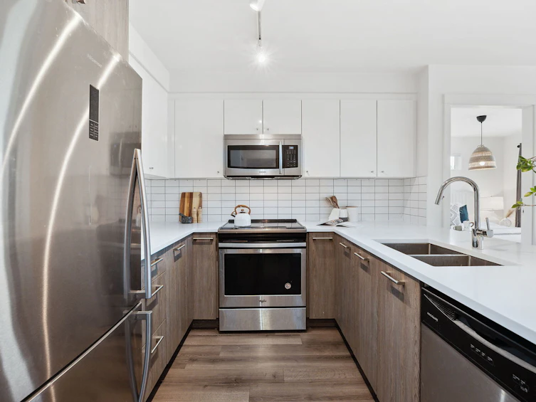 312-2525 Clarke Street, Port Moody, BC, V3H 0J3 - 13