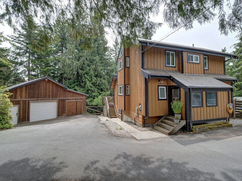 8057 Cooper Road, Secret Cove BC