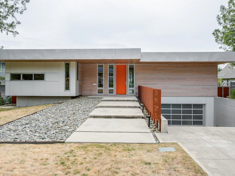 3921 Hobbs Street, Saanich BC V8N 4C8