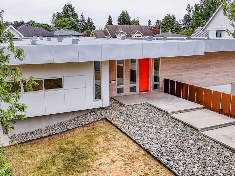 3921 Hobbs Street, Saanich, BC, V8N 4C8 - 2