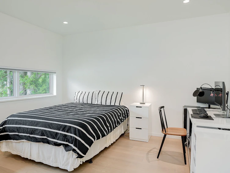 3921 Hobbs Street, Saanich, BC, V8N 4C8 - 29