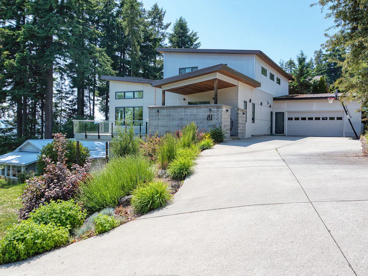 81 Kelly Road, Gibsons, BC, V0N 1V3