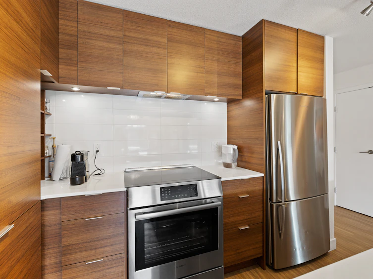 412-1679 Lloyd Avenue, North Vancouver, BC, V7P 0A9 - 5