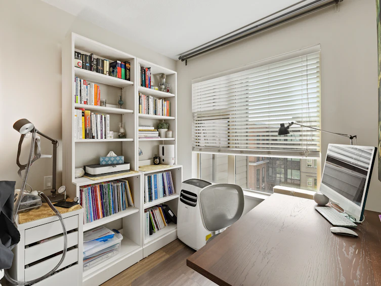412-1679 Lloyd Avenue, North Vancouver, BC, V7P 0A9 - 11