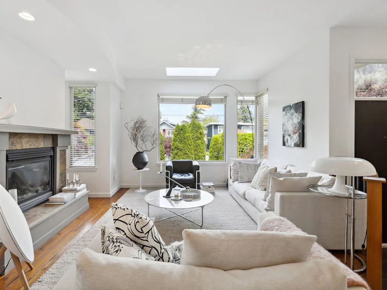 6364 Douglas Street, West Vancouver, BC, V7W 2E9 - 9
