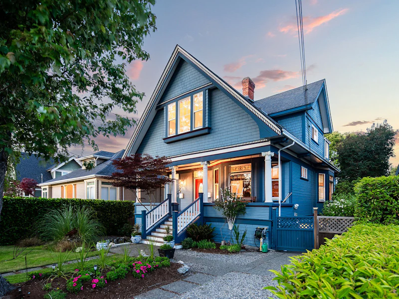 615 Harbinger Avenue, Victoria BC V8V 4H9