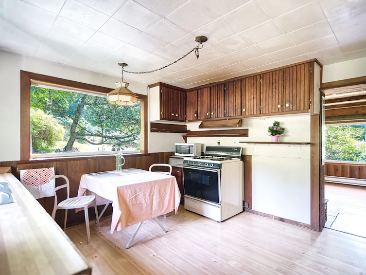 8200 Redrooffs Road, Halfmoon Bay, BC, V7Z 1E2 - 7