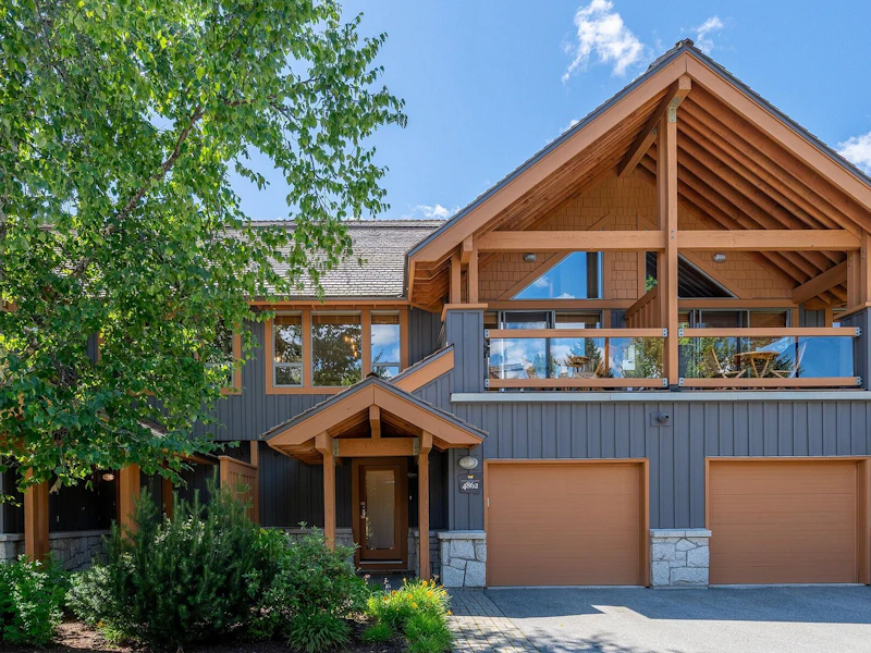 4862 Casabella Crescent, Whistler BC V0N 1B4