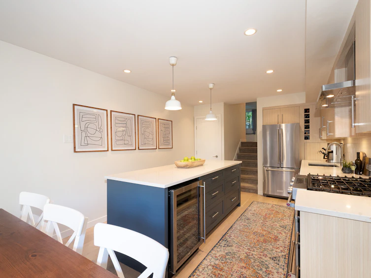 712 Millyard, Vancouver, BC, V5Z 4A1 - 2