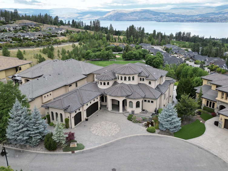 4860 Tuscany Lane, Kelowna, BC, V1W 5H3