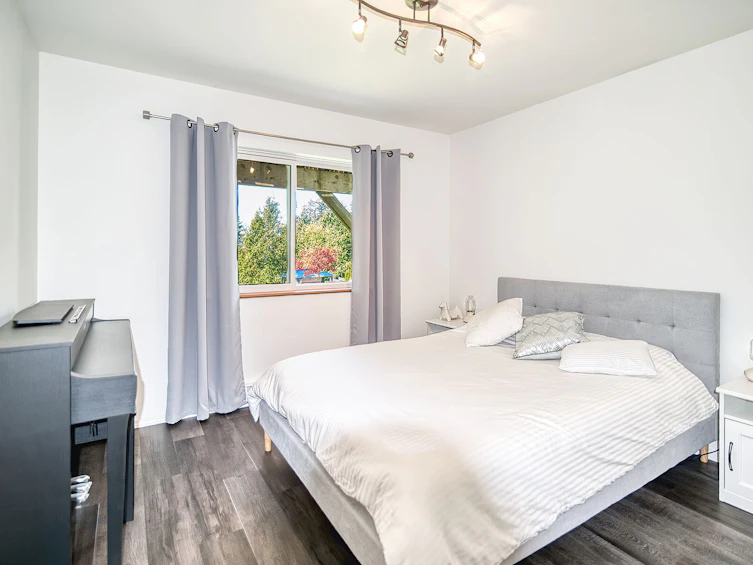 4873 Laurel Avenue, Sechelt, BC, V7Z 0B5 - 24