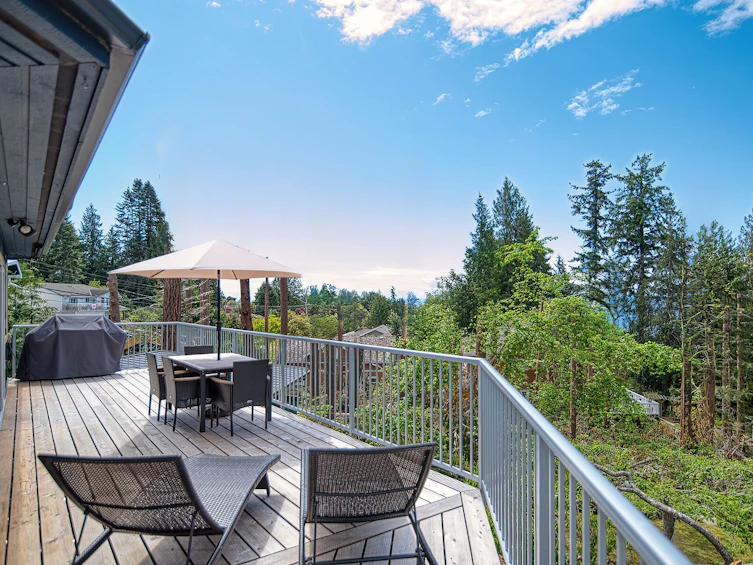 4873 Laurel Avenue, Sechelt, BC, V7Z 0B5 - 4