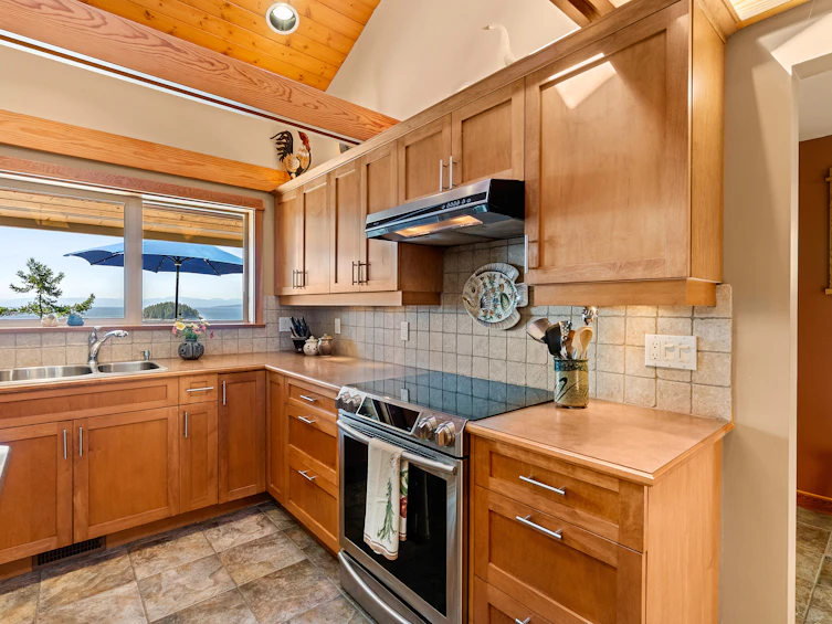 4266 Orca Road, Pender Harbour Egmont, BC, V0N 1S1 - 12