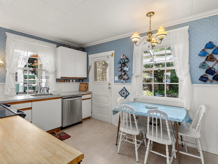 5400 Sans Souci Road, Halfmoon Bay, BC, V7Z 1B6 - 14