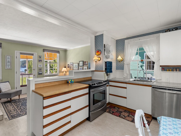 5400 Sans Souci Road, Halfmoon Bay, BC, V7Z 1B6 - 15