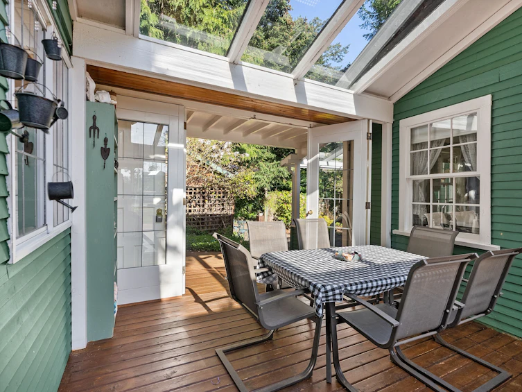 5400 Sans Souci Road, Halfmoon Bay, BC, V7Z 1B6 - 9