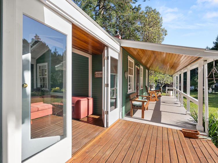 5400 Sans Souci Road, Halfmoon Bay, BC, V7Z 1B6 - 8