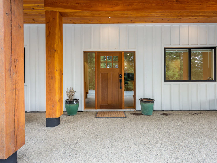 7249 Anglemont Way, Anglemont, BC, V0E 1M8 - 2