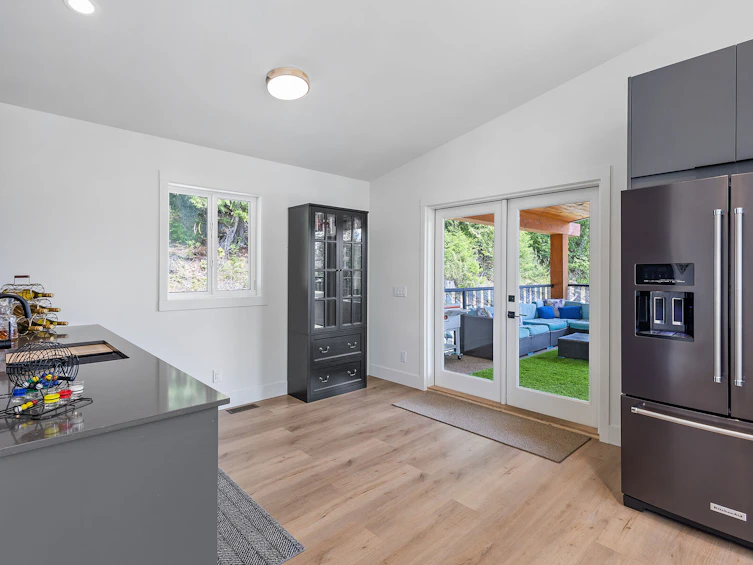7249 Anglemont Way, Anglemont, BC, V0E 1M8 - 20