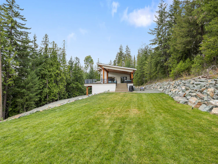 7249 Anglemont Way, Anglemont, BC, V0E 1M8 - 34