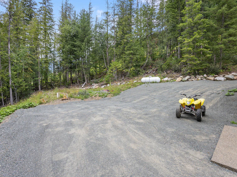 7249 Anglemont Way, Anglemont, BC, V0E 1M8 - 60