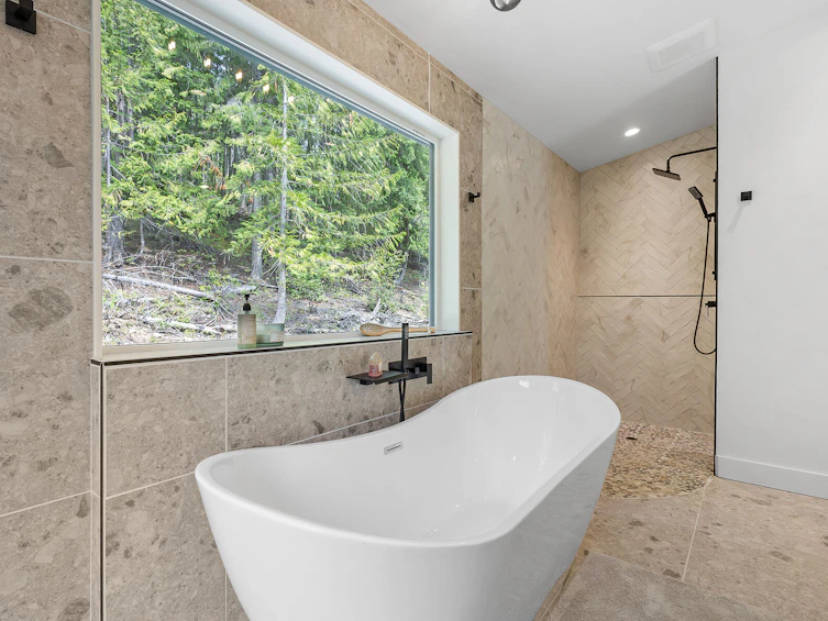 7249 Anglemont Way, Anglemont, BC, V0E 1M8 - 45