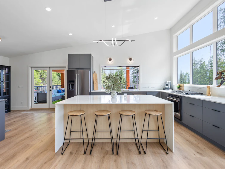 7249 Anglemont Way, Anglemont, BC, V0E 1M8 - 10