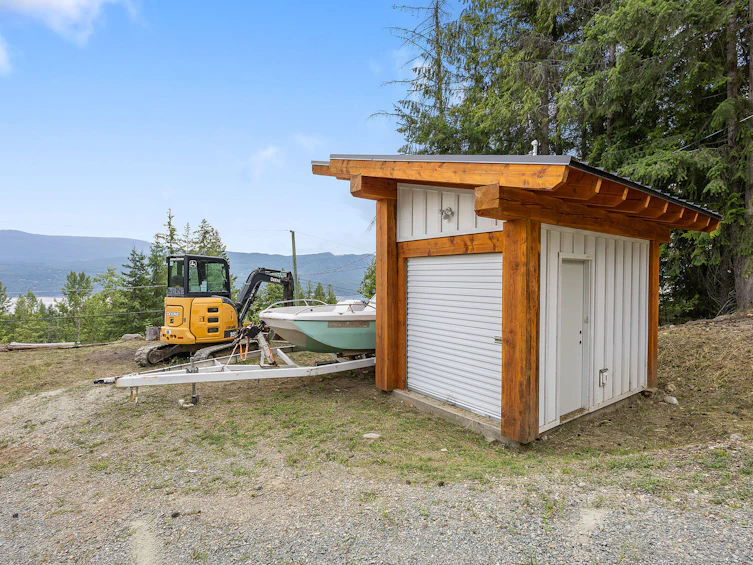 7249 Anglemont Way, Anglemont, BC, V0E 1M8 - 65