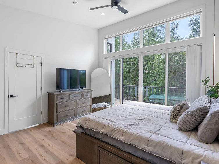 7249 Anglemont Way, Anglemont, BC, V0E 1M8 - 41