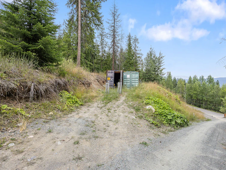 7249 Anglemont Way, Anglemont, BC, V0E 1M8 - 63