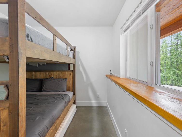 7249 Anglemont Way, Anglemont, BC, V0E 1M8 - 56