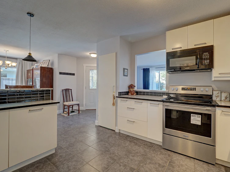 6557 Bjorn Place, Sechelt, BC, V7Z 0T4 - 26