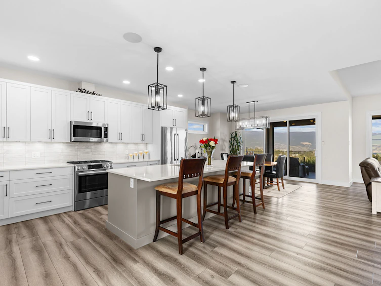 17511 Sanborn Street, Summerland, BC, V0H 1Z3 - 4