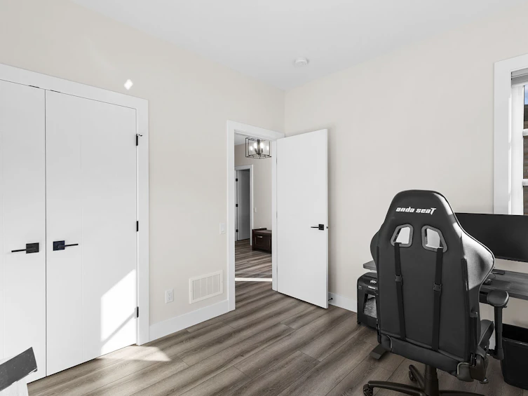 17511 Sanborn Street, Summerland, BC, V0H 1Z3 - 36