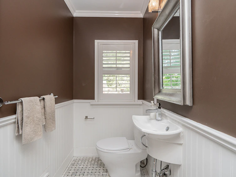 3821 W Broadway, Vancouver, BC, V6R 2C2 - 15