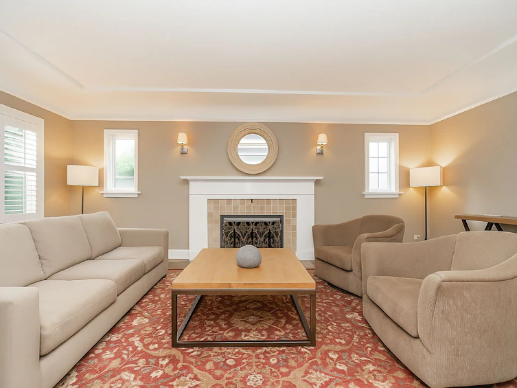 3821 W Broadway, Vancouver, BC, V6R 2C2 - 6